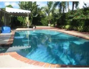 Photo of 1421 Cormorant Road