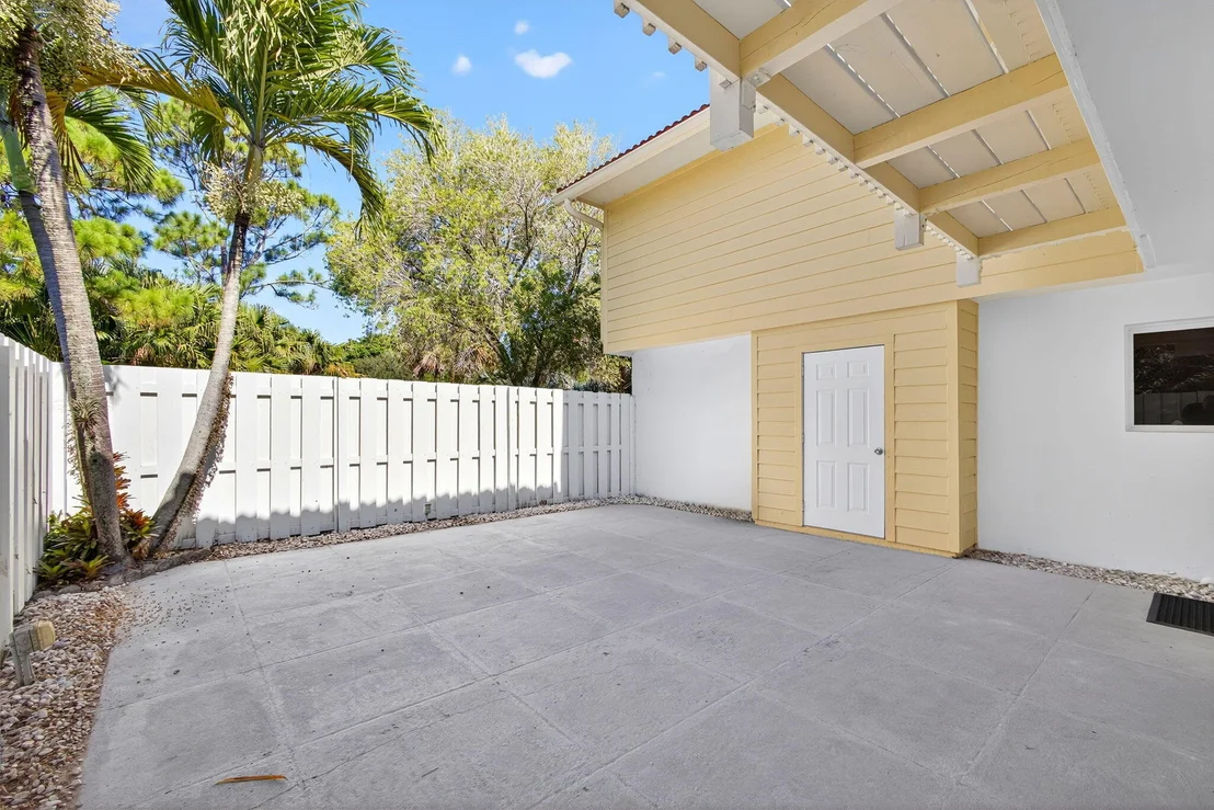 Photo of 246 Seabreeze Circle