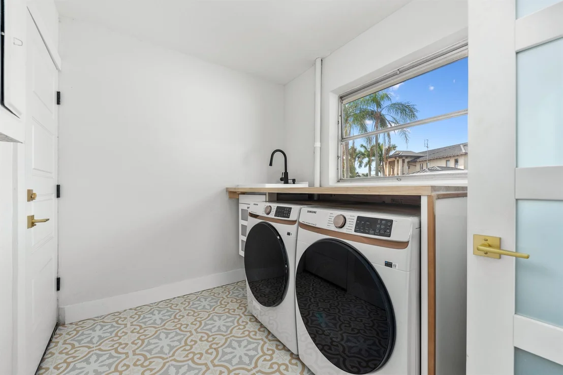 Photo of 4430 SE Bayshore Terrace