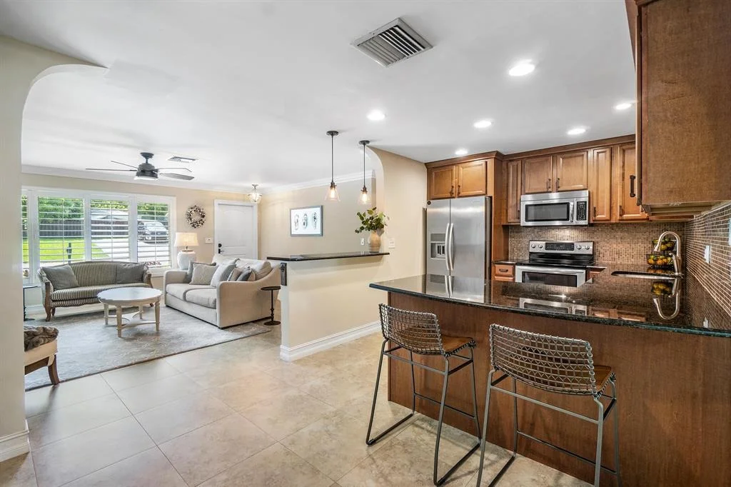 Photo of 770 NW 3rd Avenue