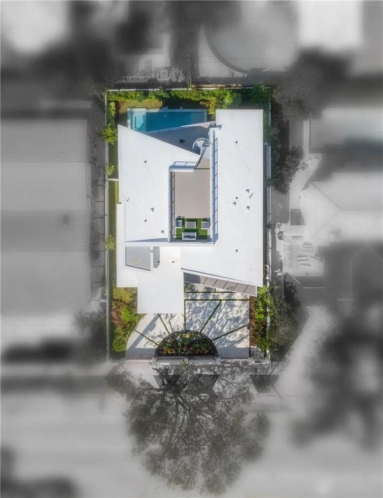 Photo of 4610 Alton Road