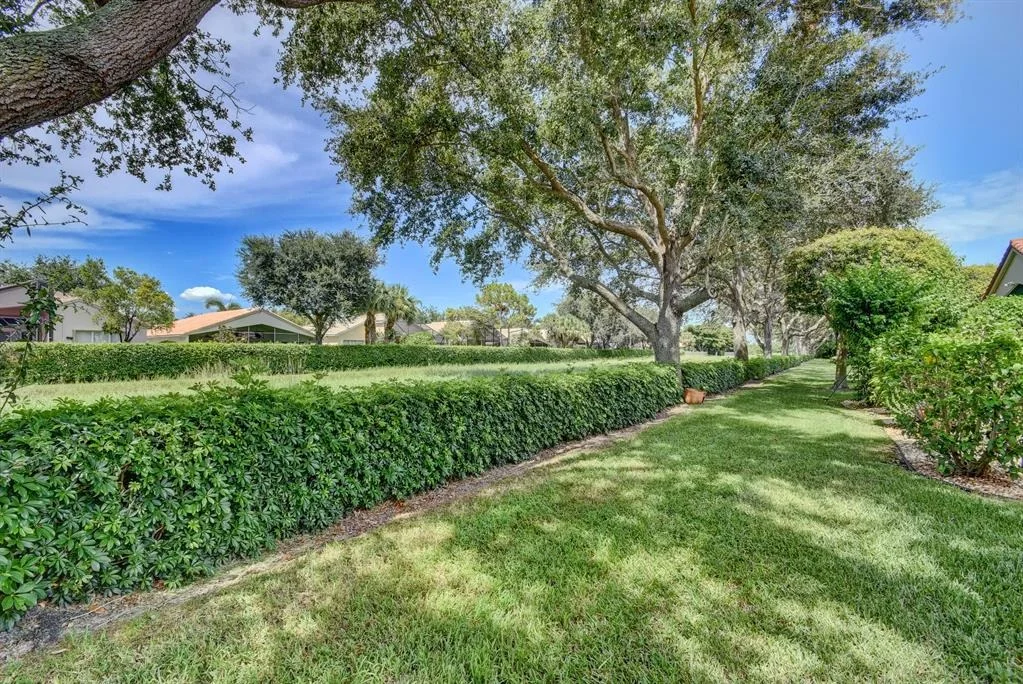 Photo of 6613 Sherbrook Drive