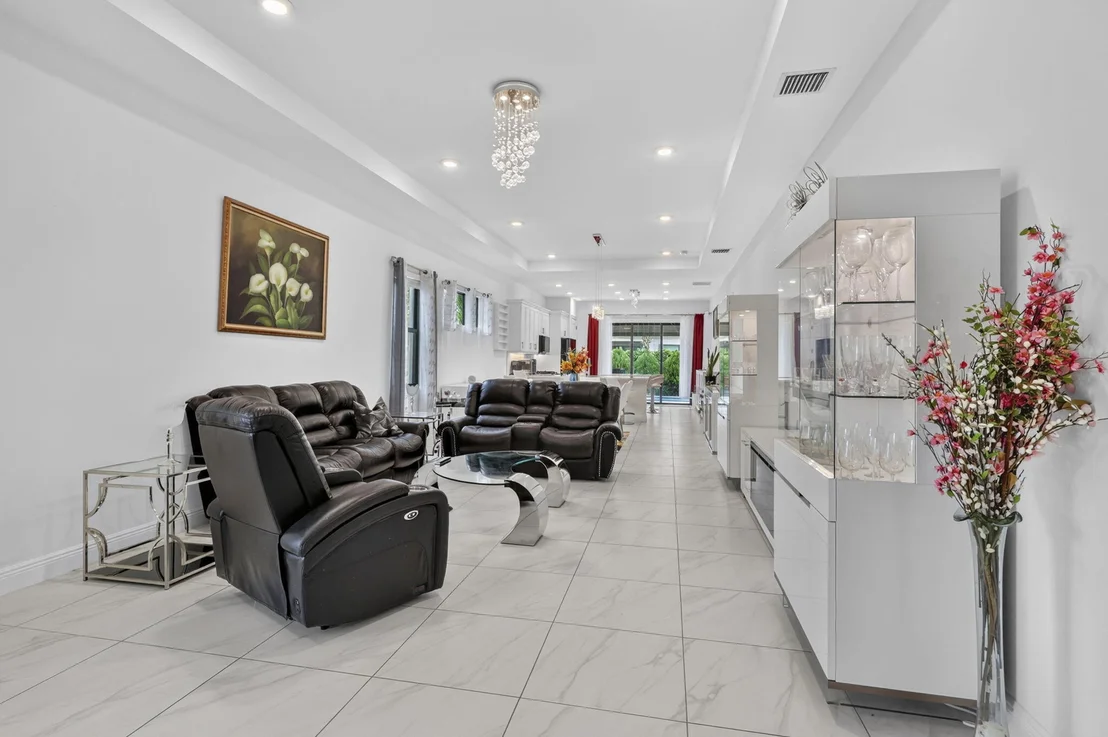 Photo of 16065 Key Biscayne Lane