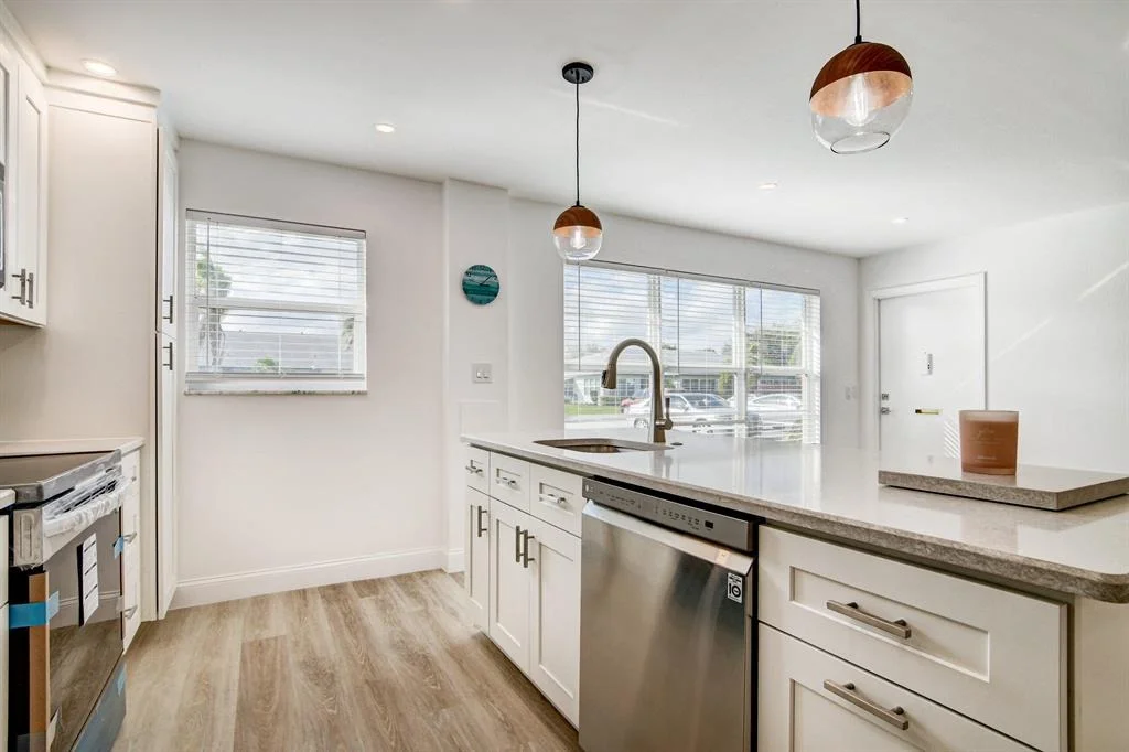 Photo of Unit B at 955 Circle Drive