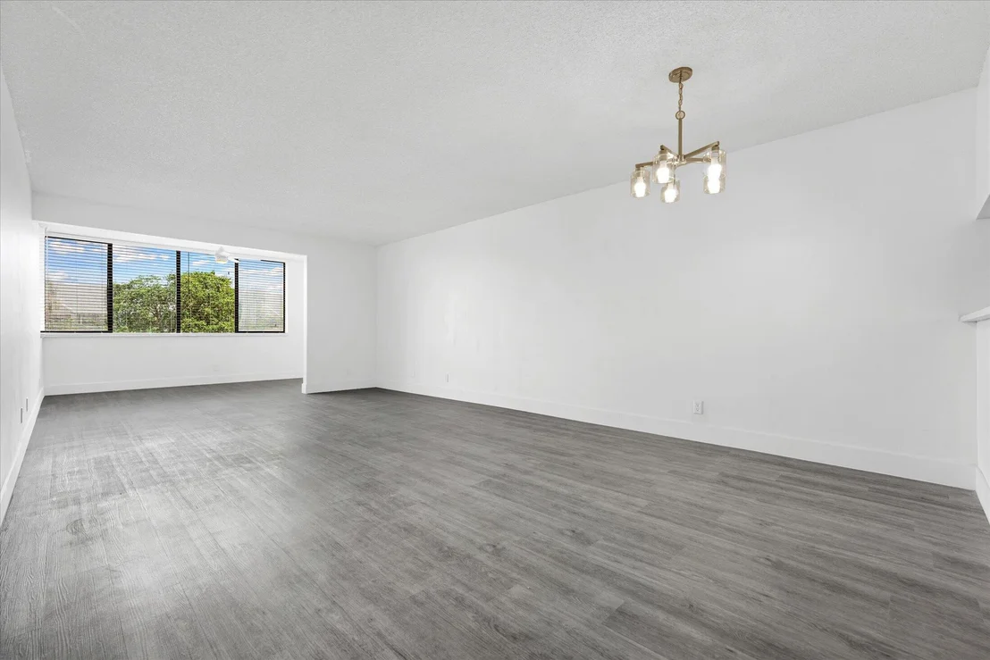 Photo of Unit 306 at 8040 Hampton Boulevard