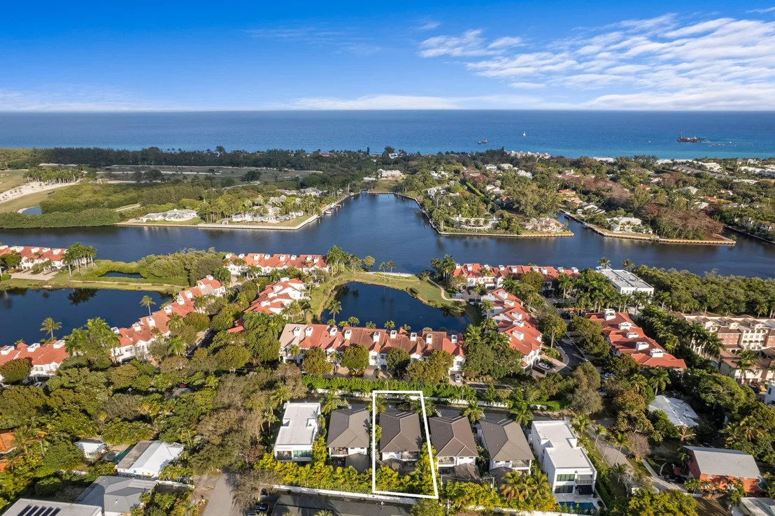 Photo of 764 Lake Trail