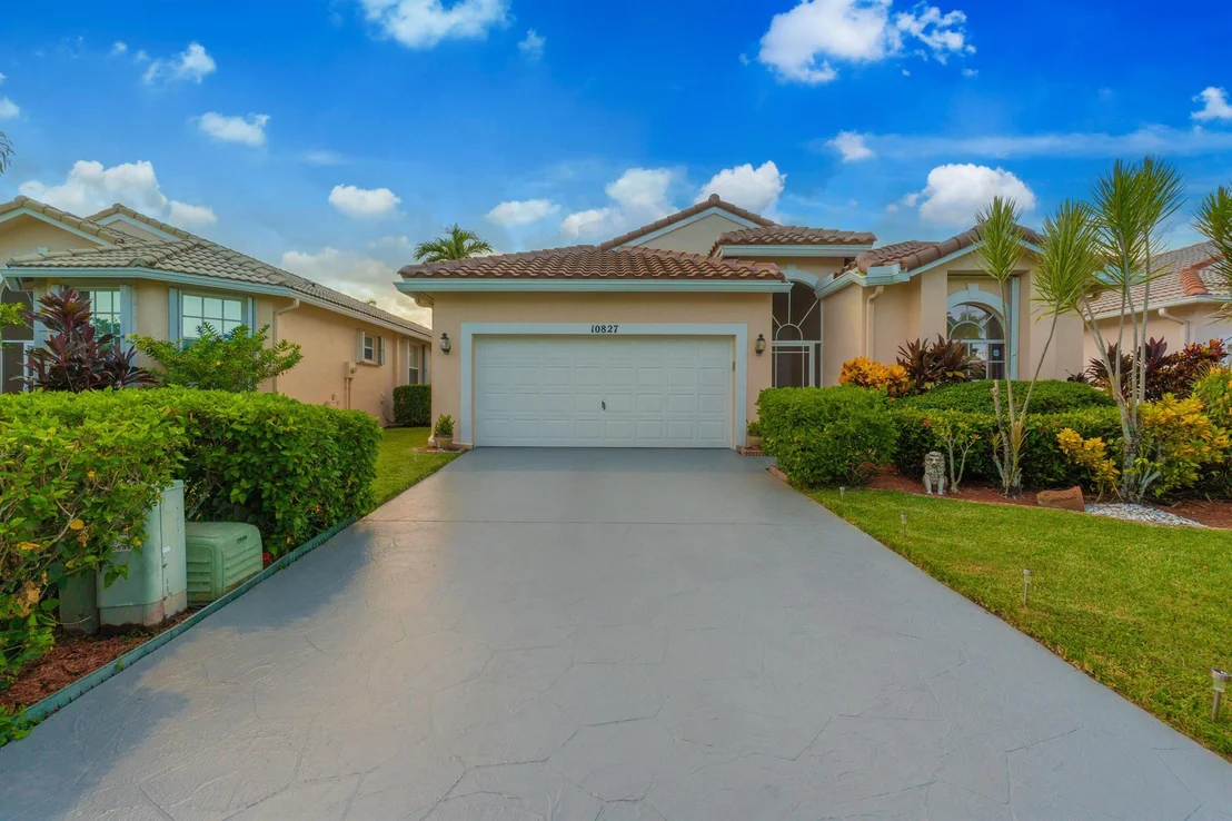Photo of 10827 Madison Drive