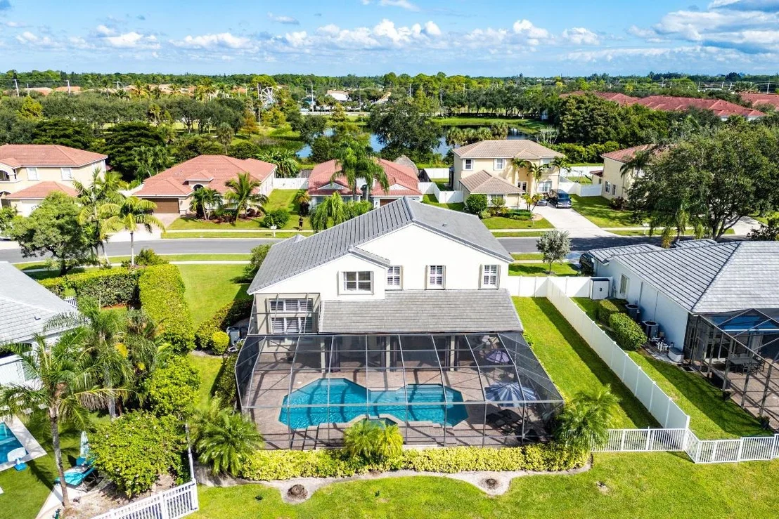 Photo of 6092 Indian Forest Circle