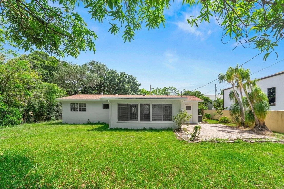 Photo of 249 NW 4th Diagonal