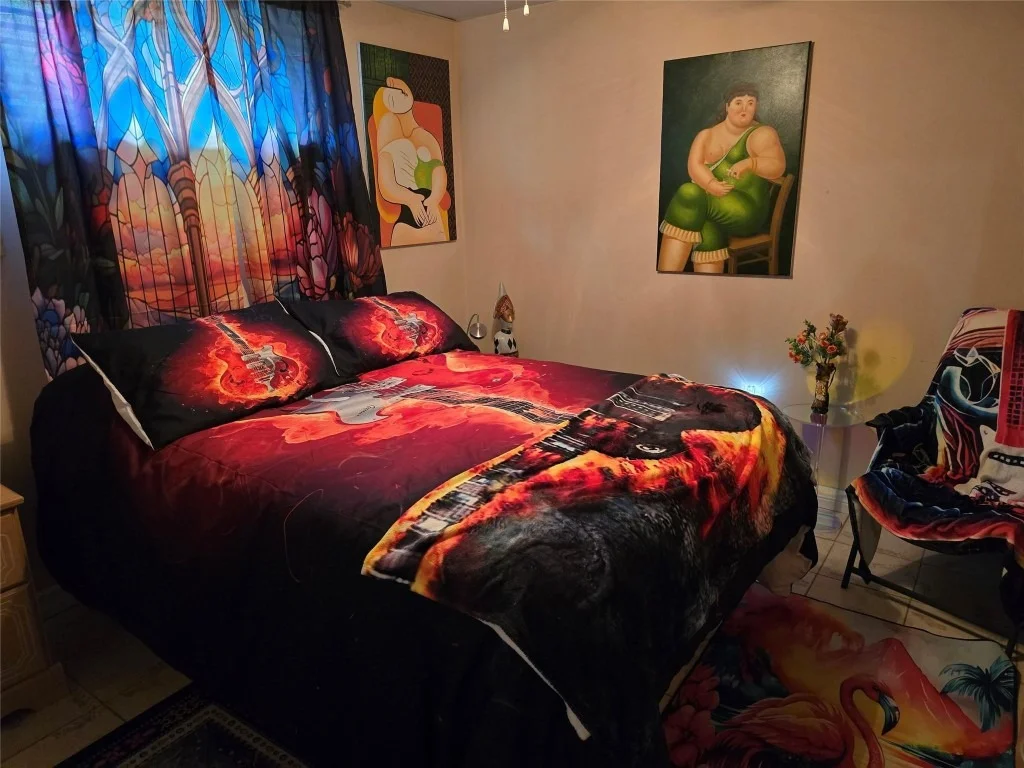 Photo of 6975 S Blvd.de Lane