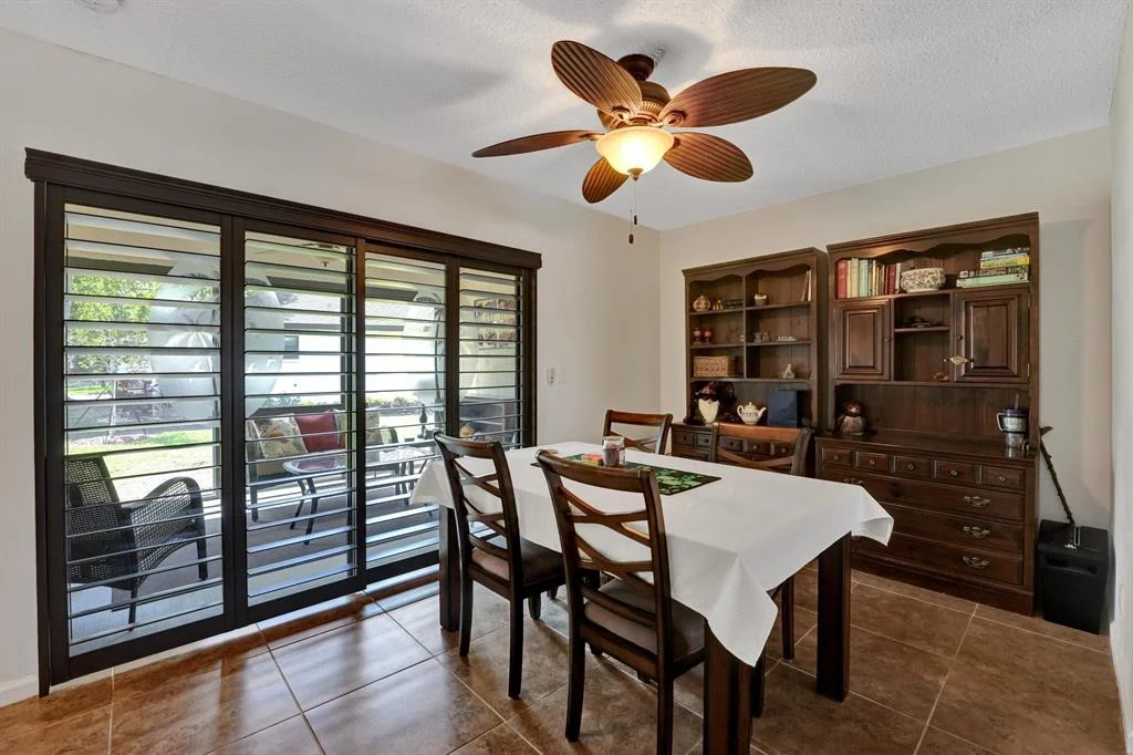 Photo of Unit B at 4761 Greentree Crescent