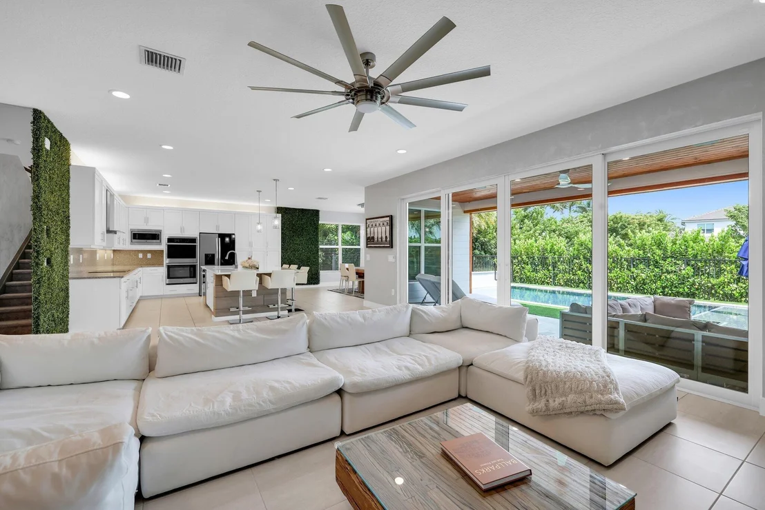 Photo of 15356 Blue River Road