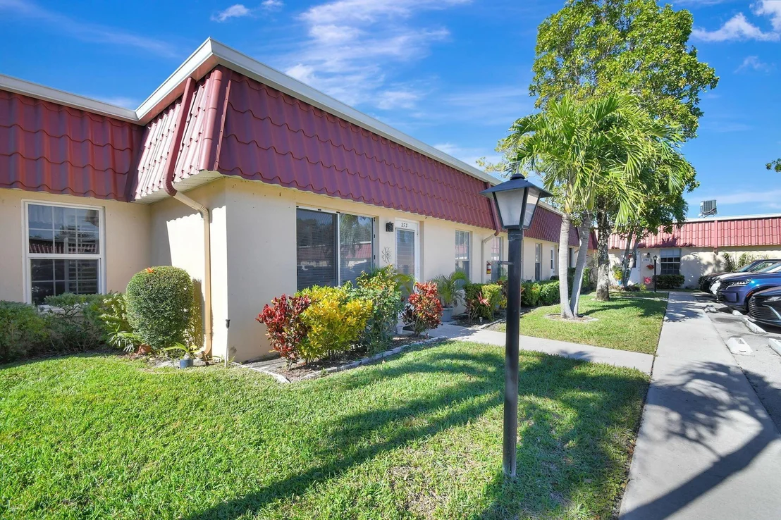 Photo of 273 Cape Cod Circle