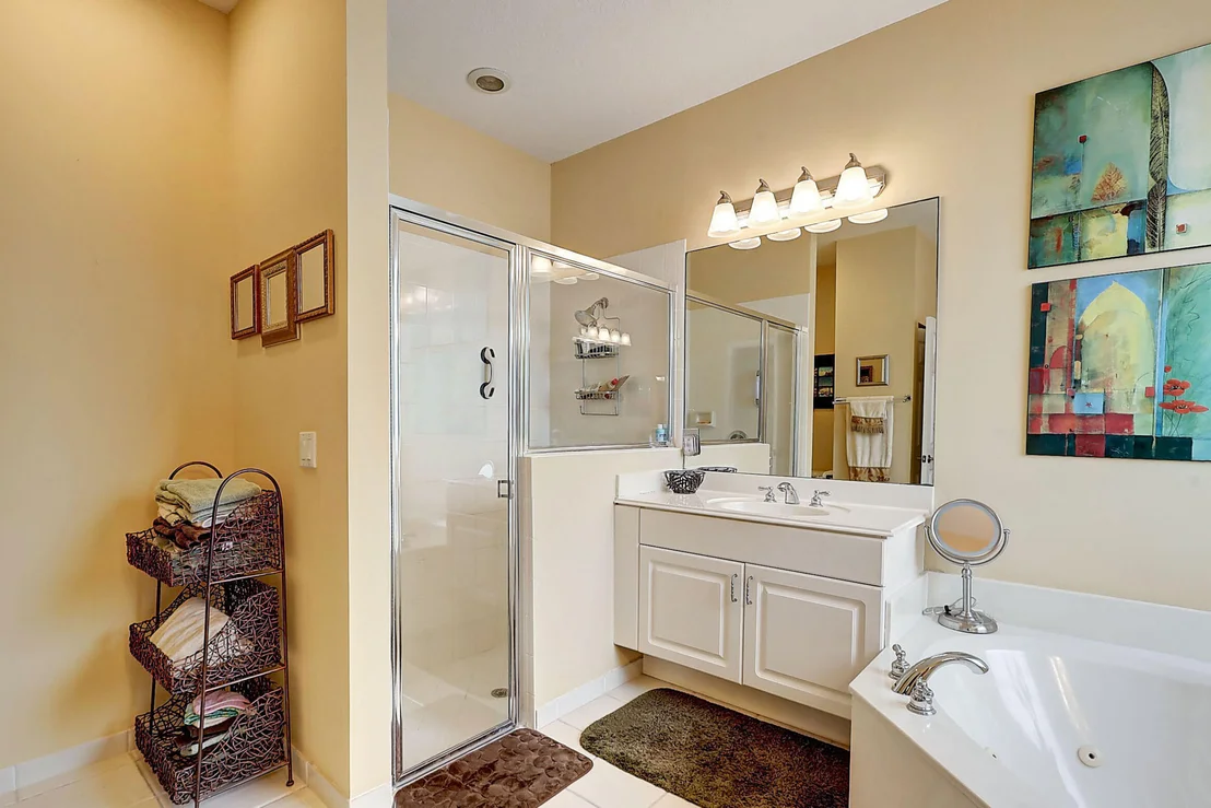 Photo of 6904 SE Twin Oaks Circle