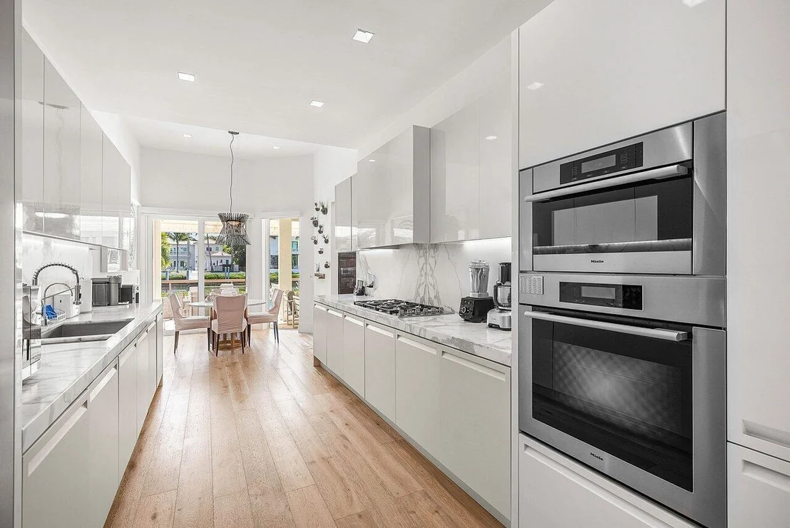 Photo of 215 Island Drive