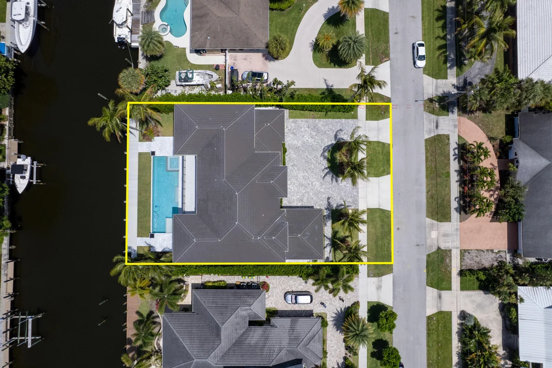 Photo of 619 Riverside Road