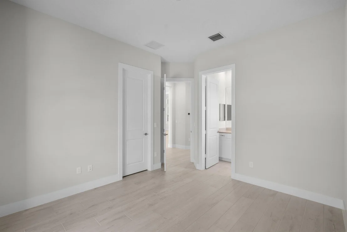 Photo of 5770 Bent Pine Square
