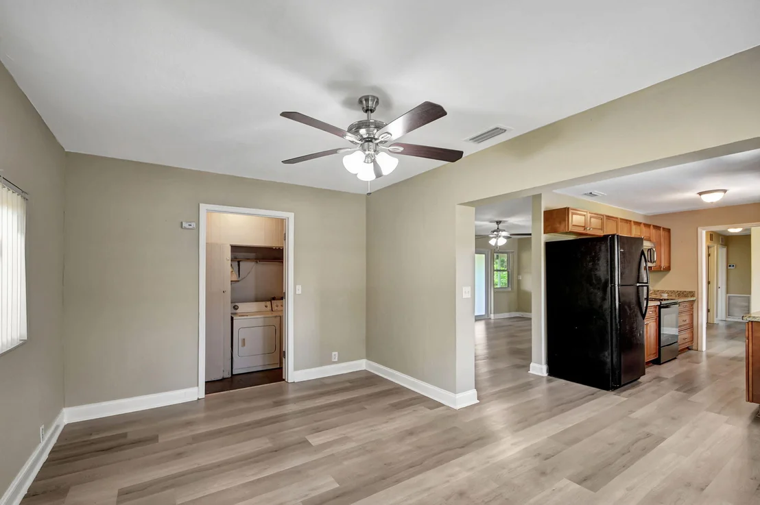 Photo of 831 Evergreen Drive