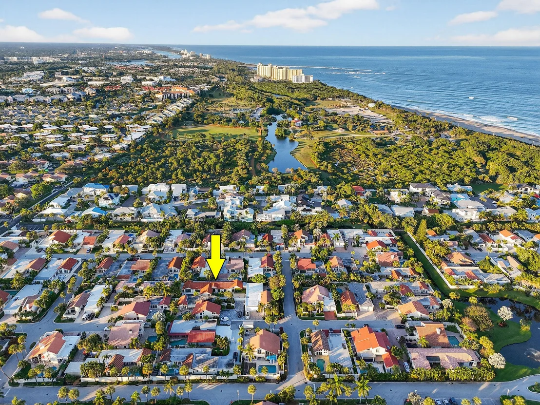 Photo of 105 W Tarpon Lane