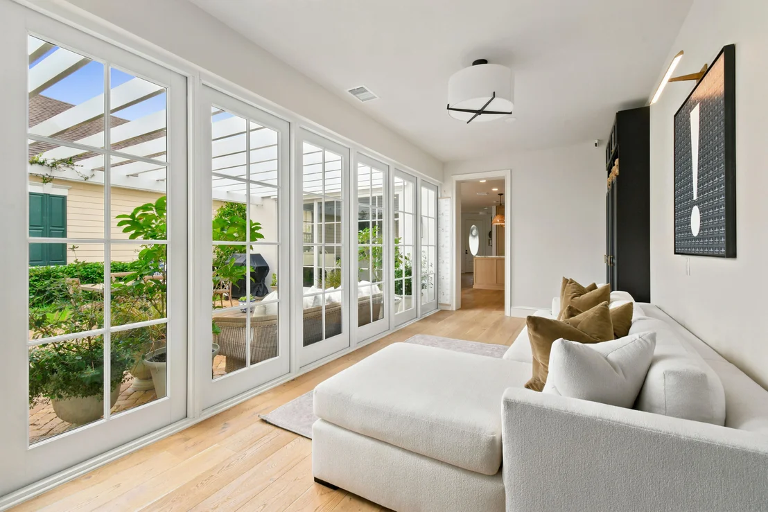 Photo of 213 NEW HAVEN Boulevard