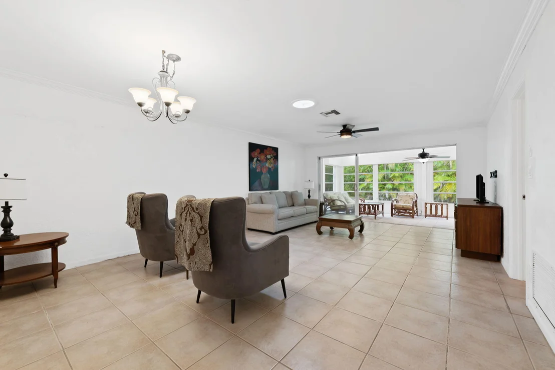 Photo of 143 SE 7th Street