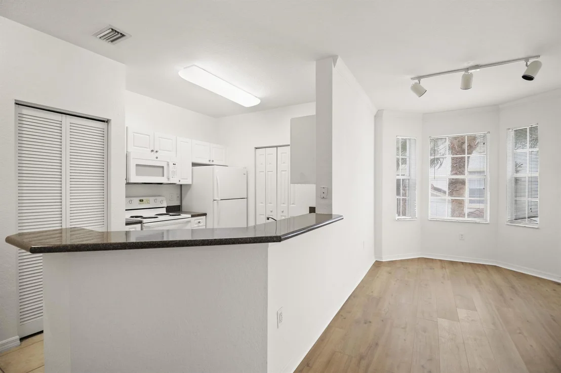 Photo of 272 SE Kitching Circle