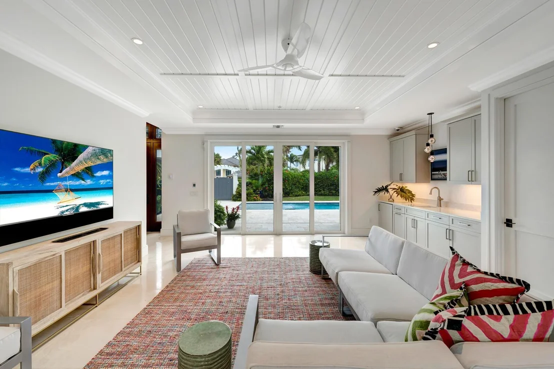 Photo of 195 Ocean Way