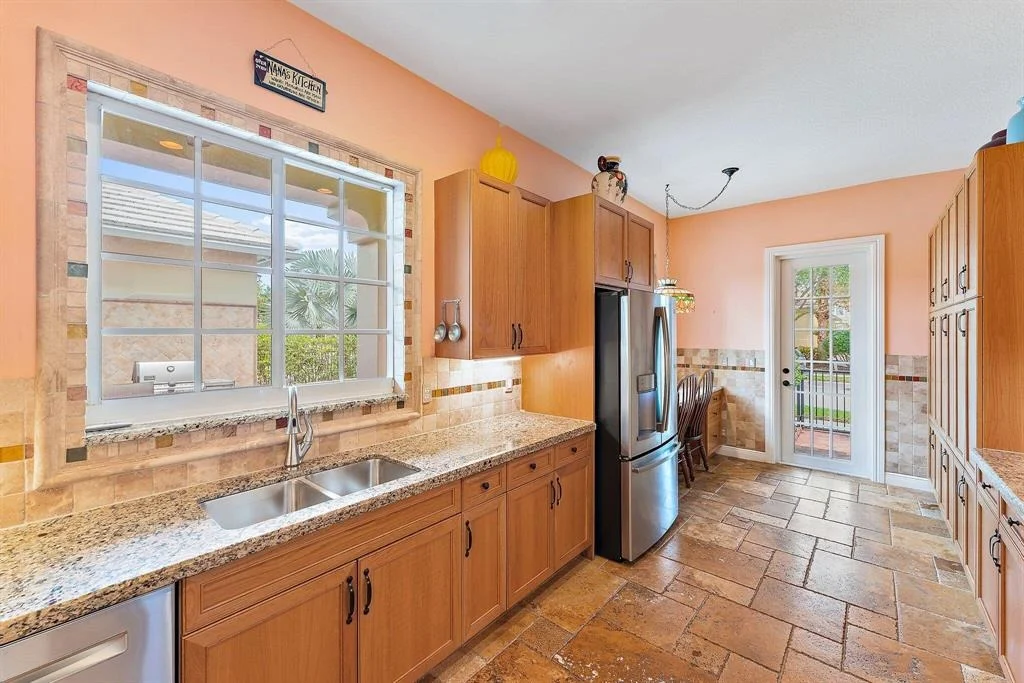 Photo of 231 W Bay Cedar Circle