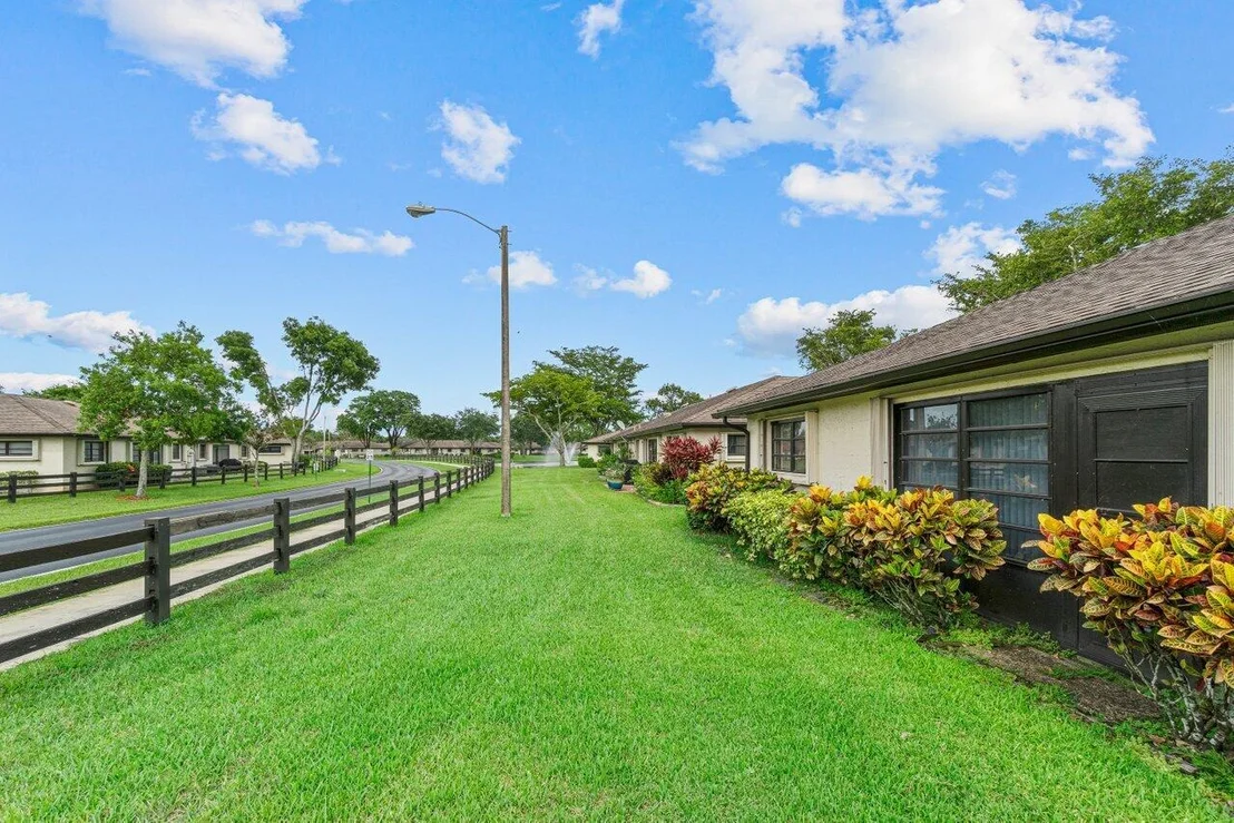 Photo of Unit B at 4820 Equestrian Circle