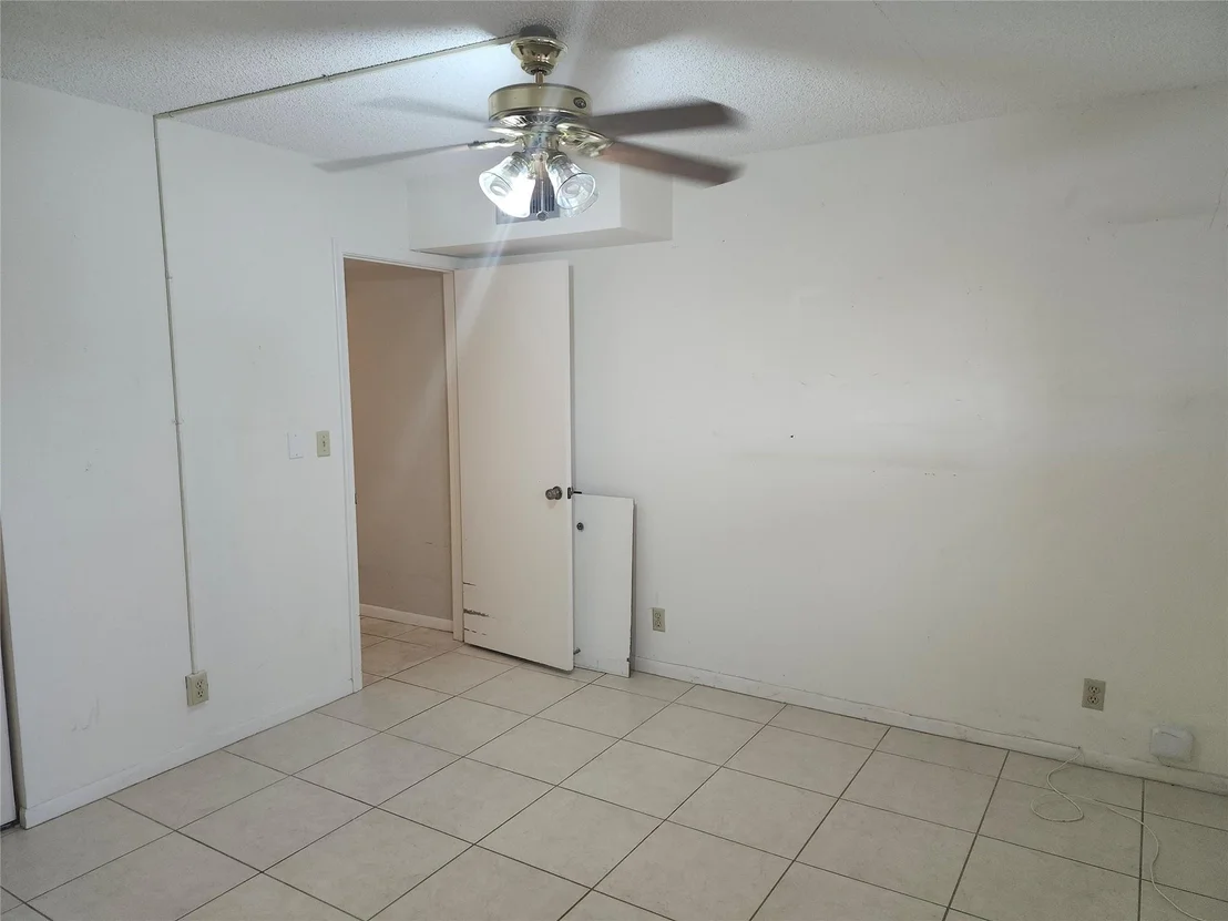 Photo of Unit C3 at 2001 Granada Drive