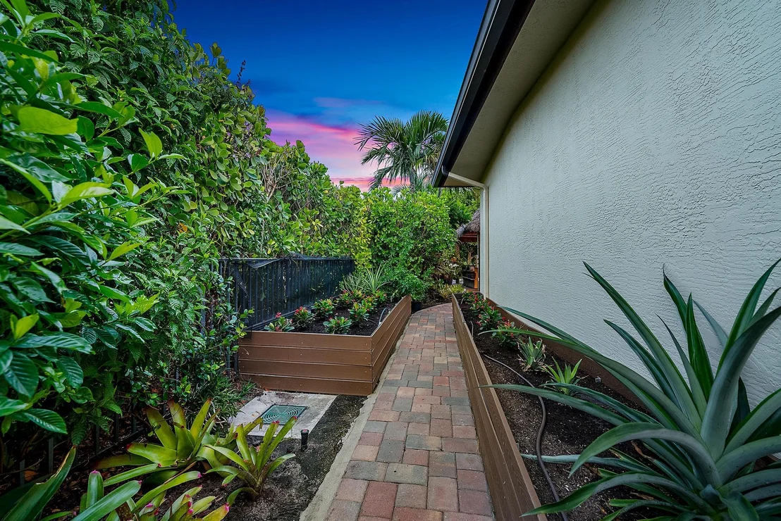 Photo of 120 Casa Circle