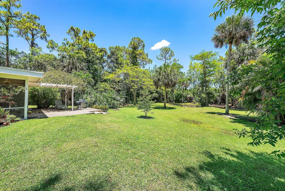 Photo of 15244 96th Street N