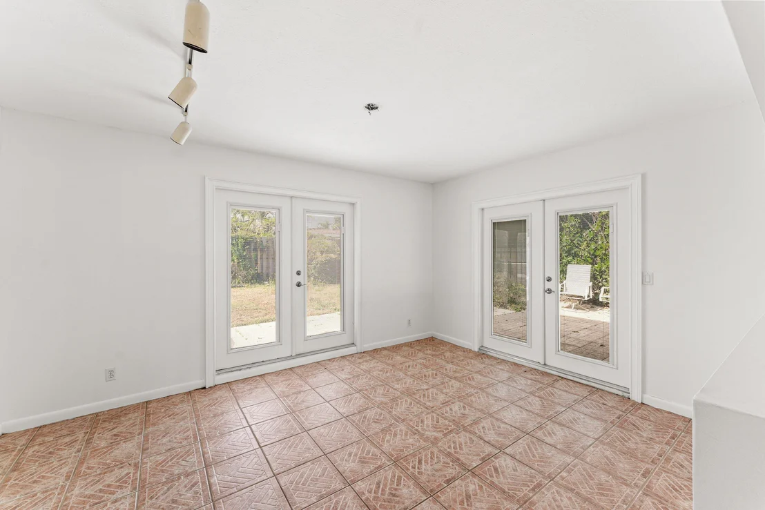 Photo of 360 NE 23rd Way