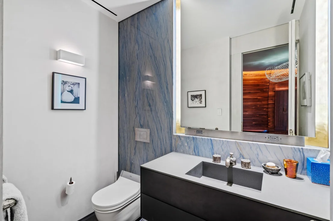 Photo of Unit N25 at 2 N Breakers Row