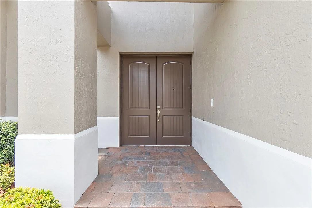 Photo of 8971 Lakeview Place