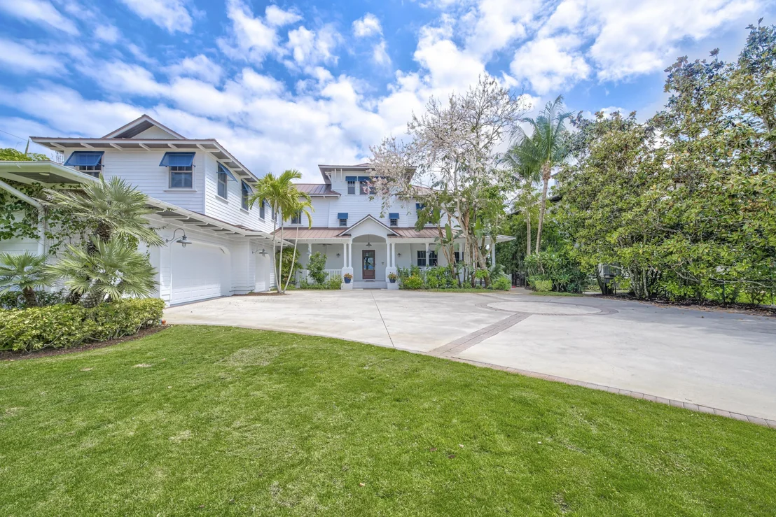 Photo of 5270 Pennock Point Road