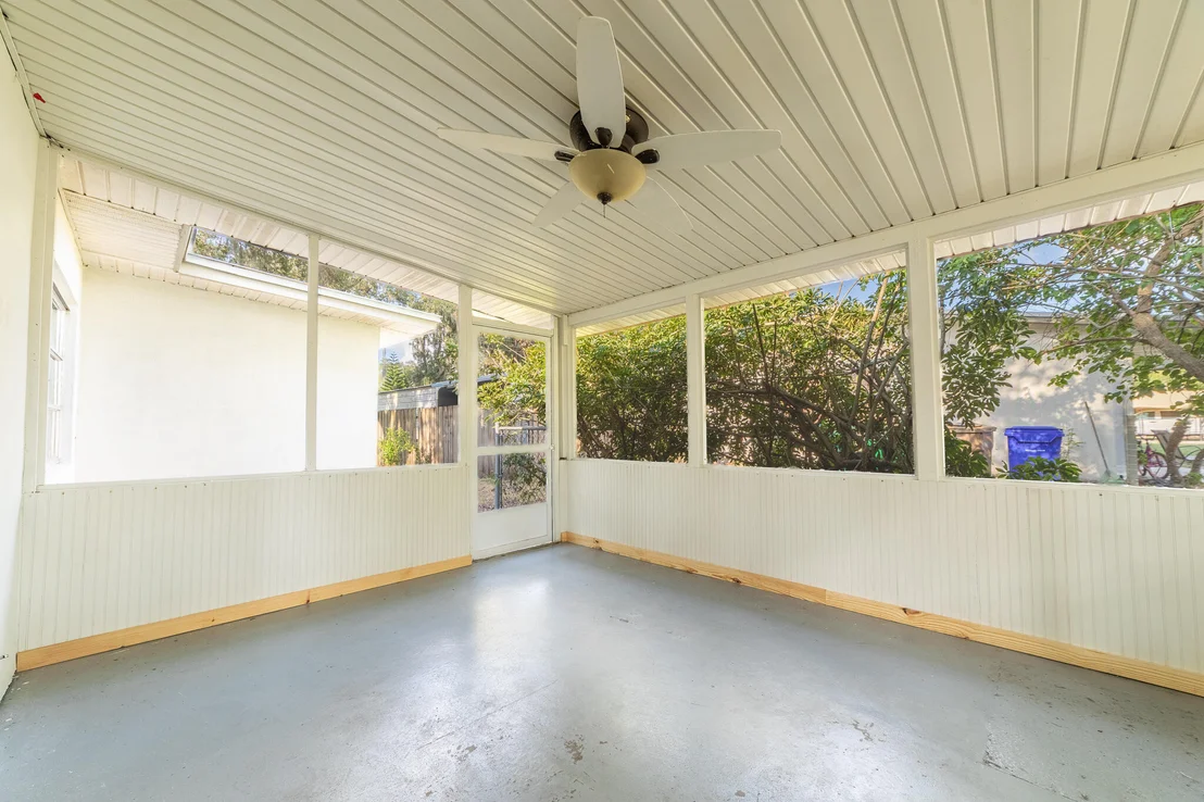 Photo of 809 SE 10th Street