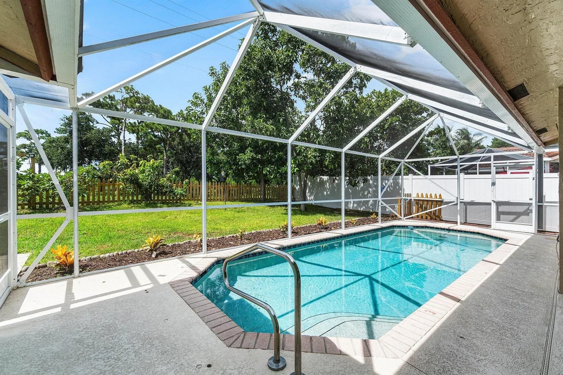 Photo of 5155 Rosen Boulevard