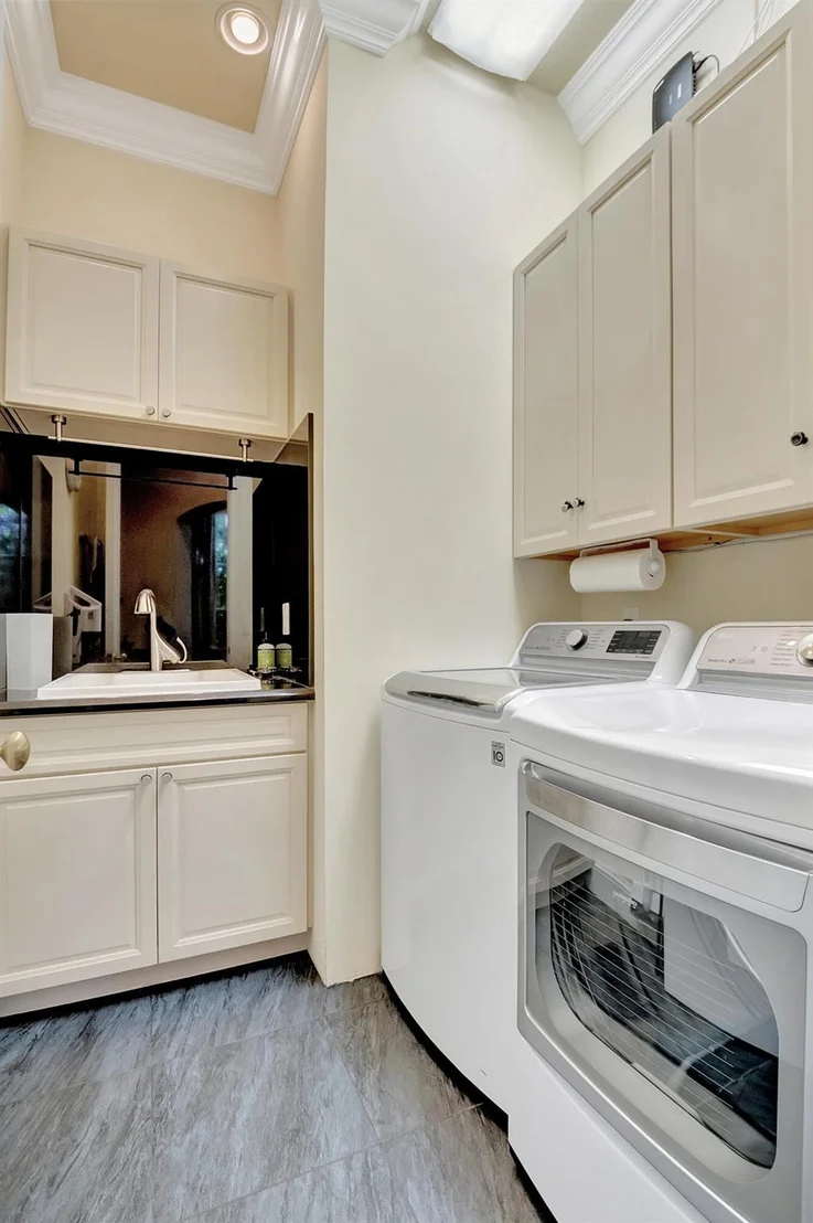 Photo of 4162 NW Briarcliff Circle