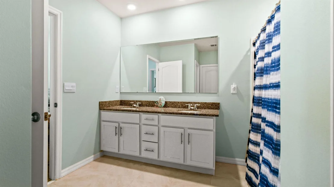 Photo of 1402 Winter Gray Circle