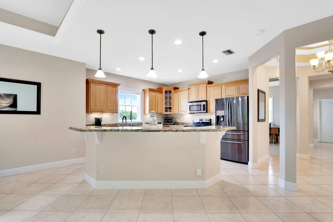 Photo of 17580 Cinquez Park Road E