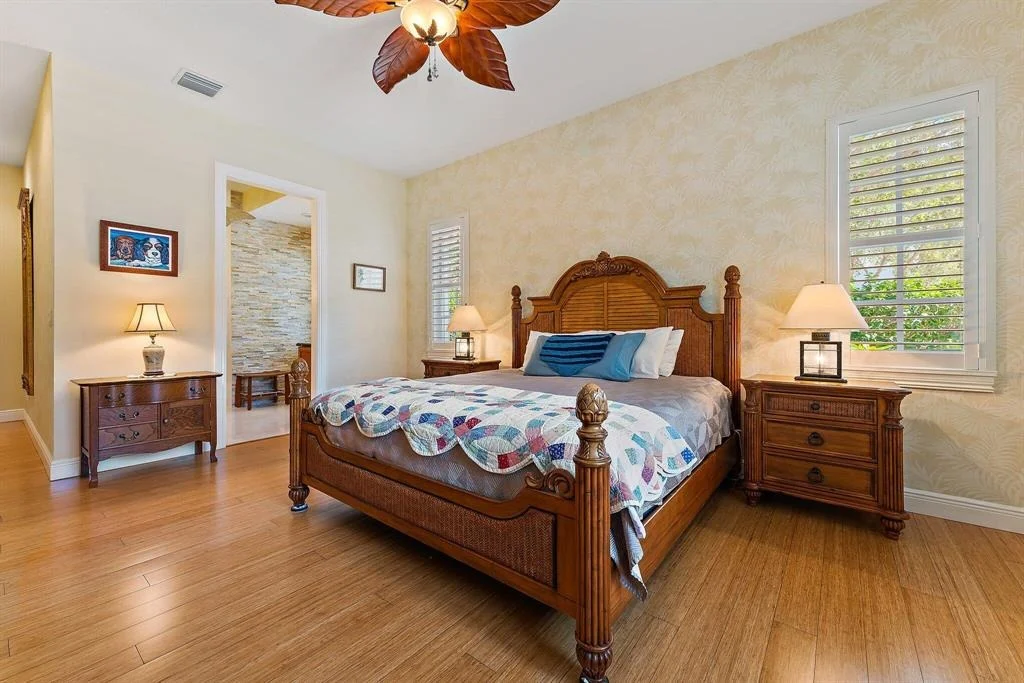 Photo of 231 W Bay Cedar Circle