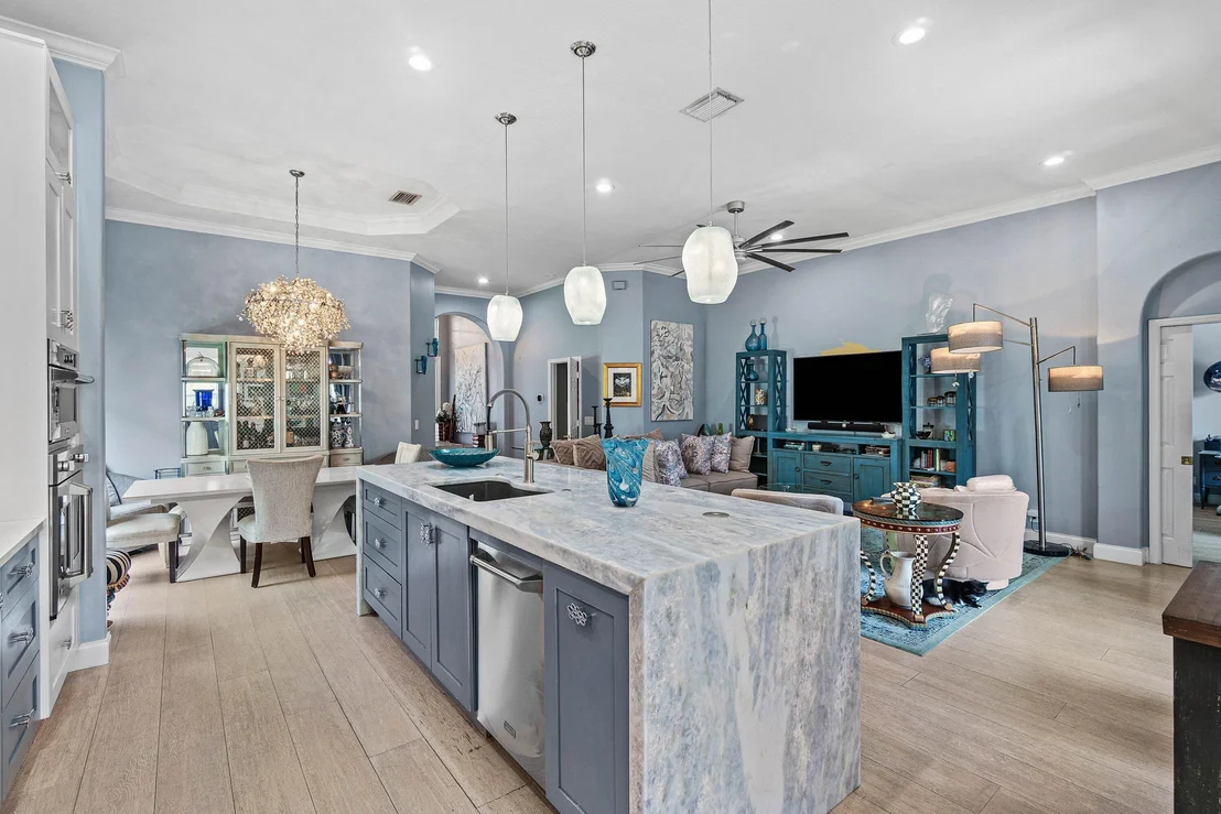 Photo of 7060 VIVALDI Lane