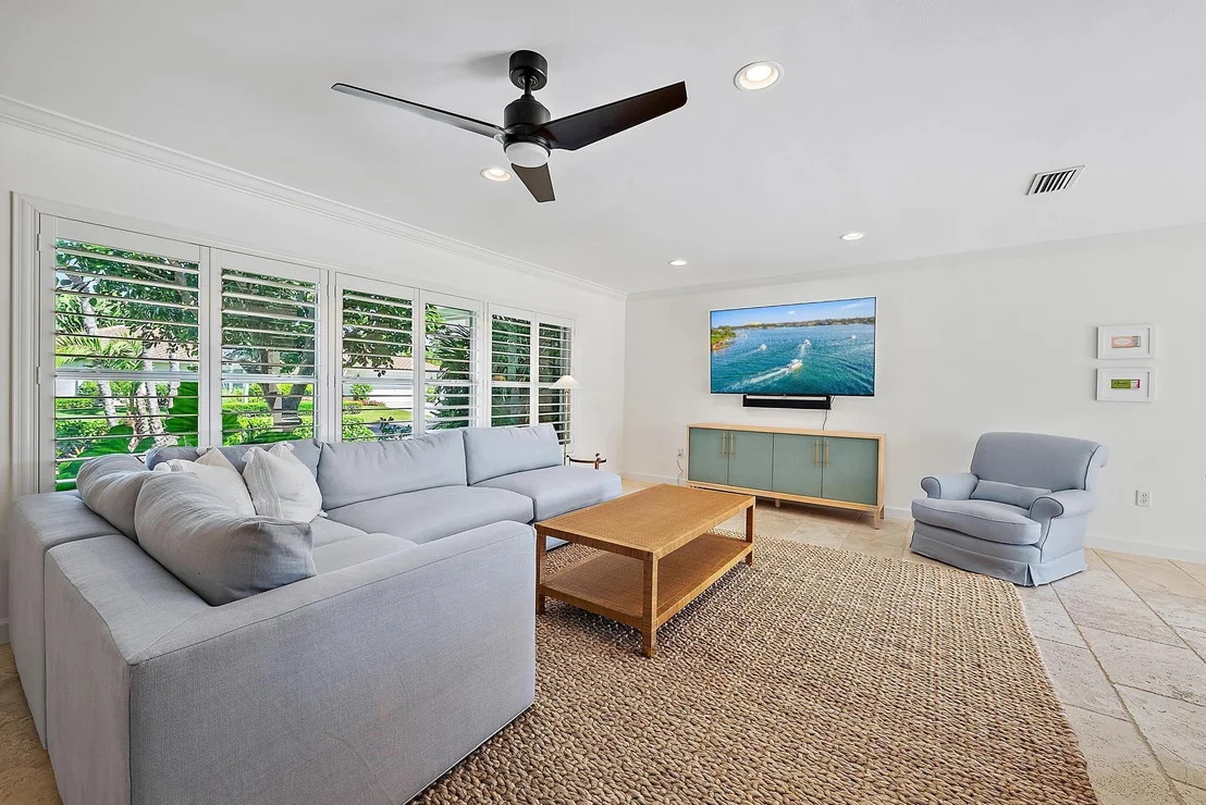 Photo of 1051 Gulfstream Way