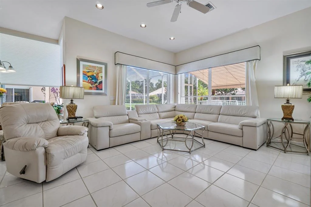 Photo of 113 N River Drive E