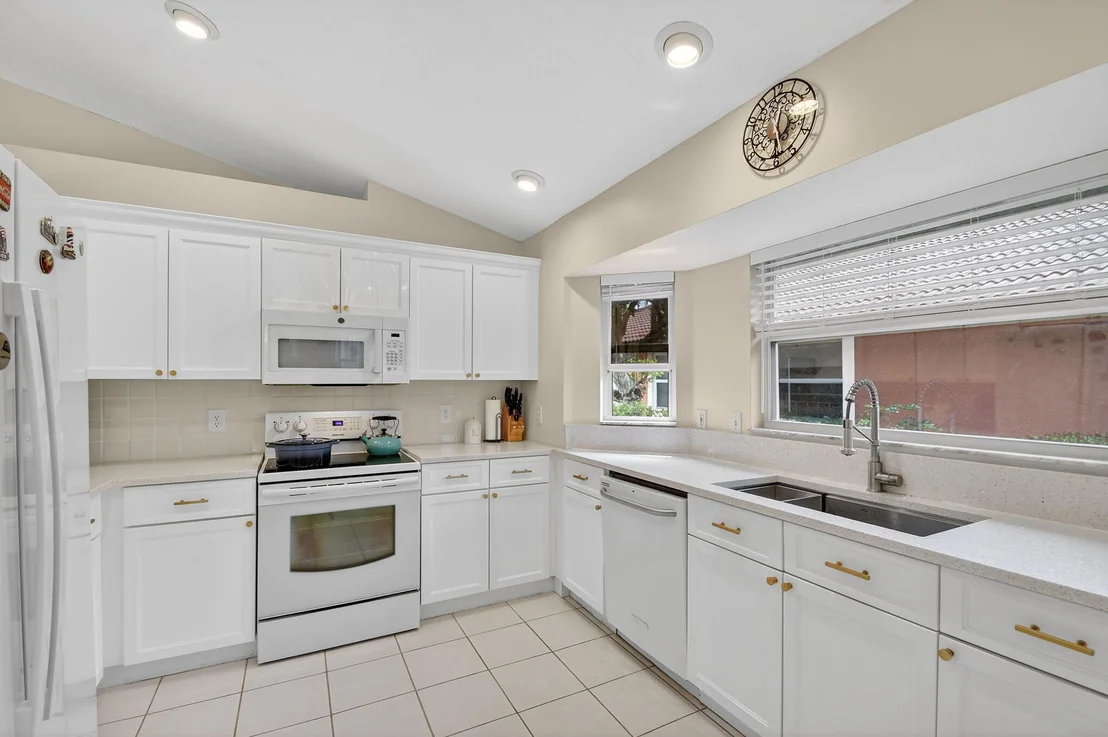 Photo of 2453 Stonegate Drive