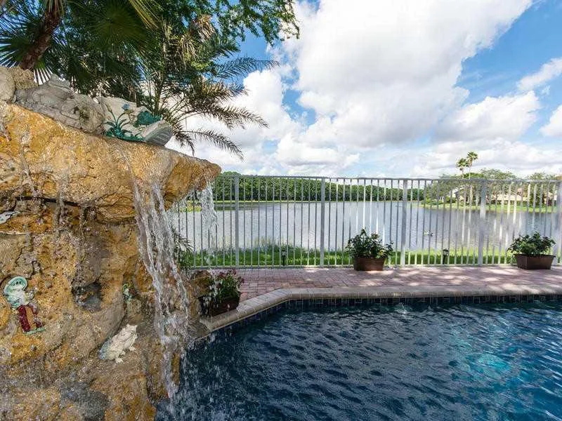 Photo of 1410 Seabay Road