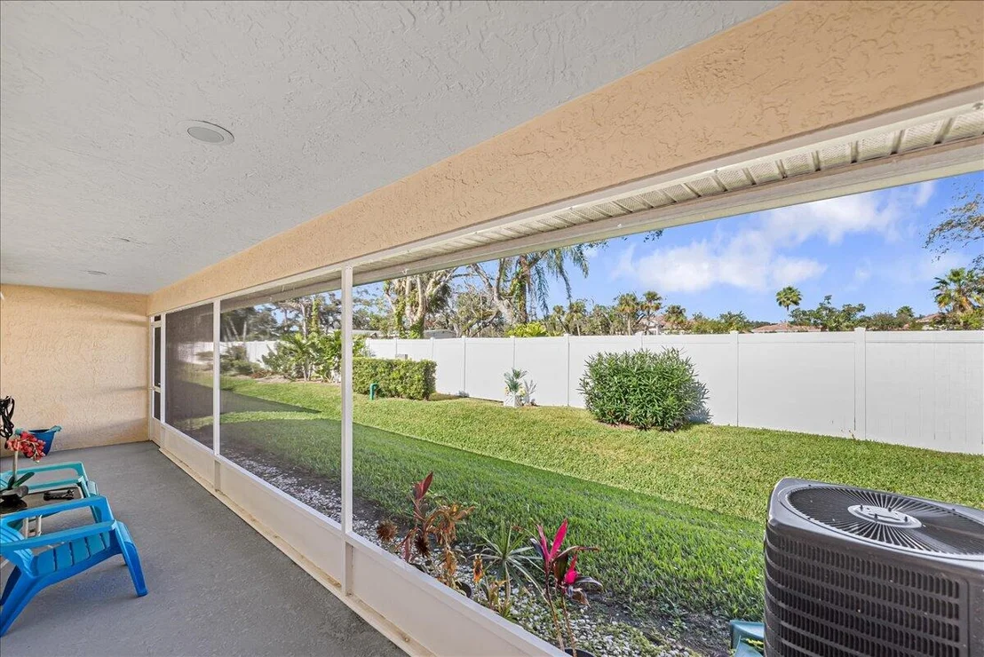 Photo of 552 6th Lane