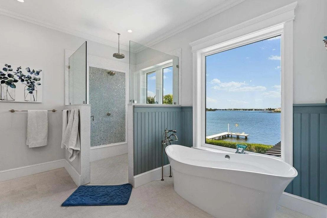 Photo of 5874 Pennock Point Road