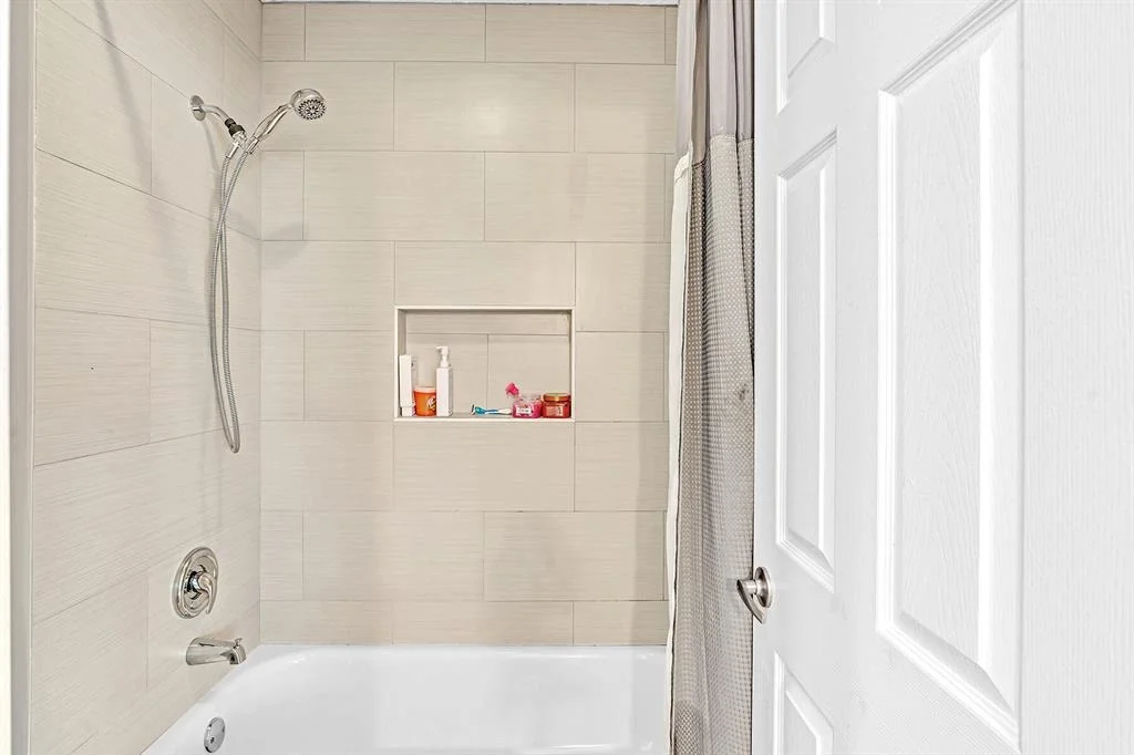 Photo of 6810 Portside Drive